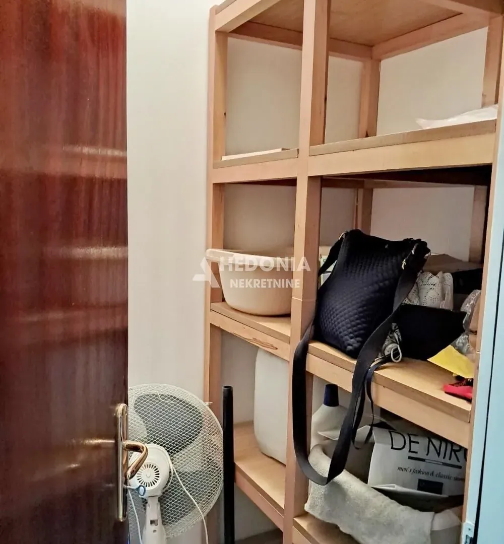 Rent, two bedroom apartment, 65m², Stari Grad, Beograd