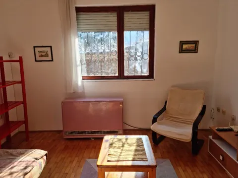Izdavanje, jednosoban stan, 34m², Zemun Centar, Zemun Sve Podlokacije - image 7