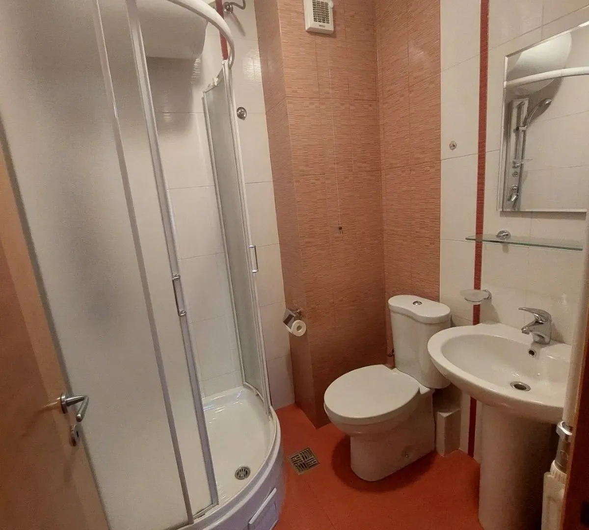 Izdavanje, trosoban stan, 105m², Preko Morače, Podgorica