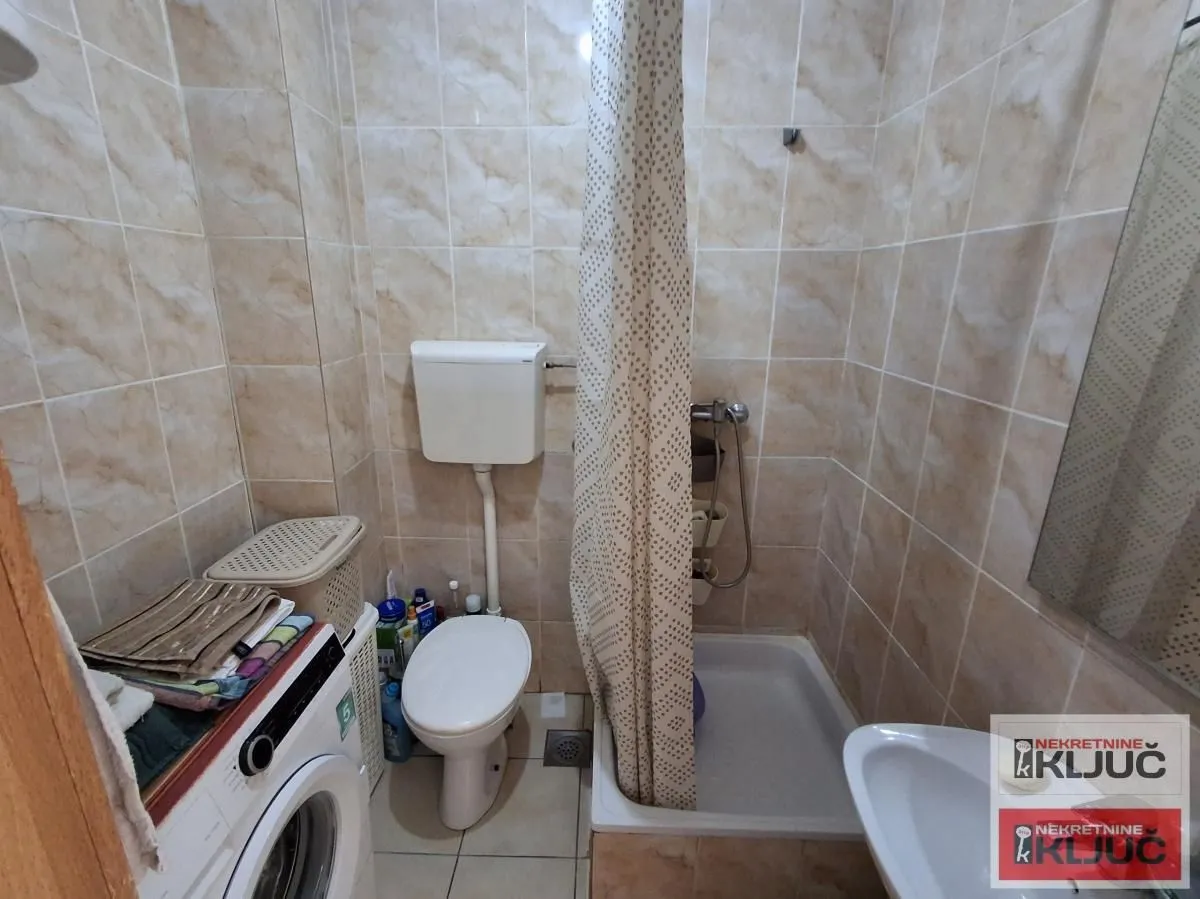 Prodaja, jednosoban stan, 31m², Bulevar patrijarha Pavla, Novi Sad Sve Podlokacije