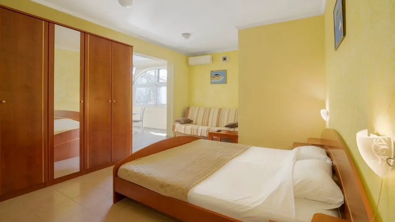 Sale, one bedroom apartment, 33m², Petrovac, Budva