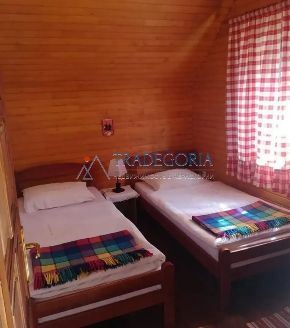 Prodaja, kuća, 320m², Žabljak, Crna Gora