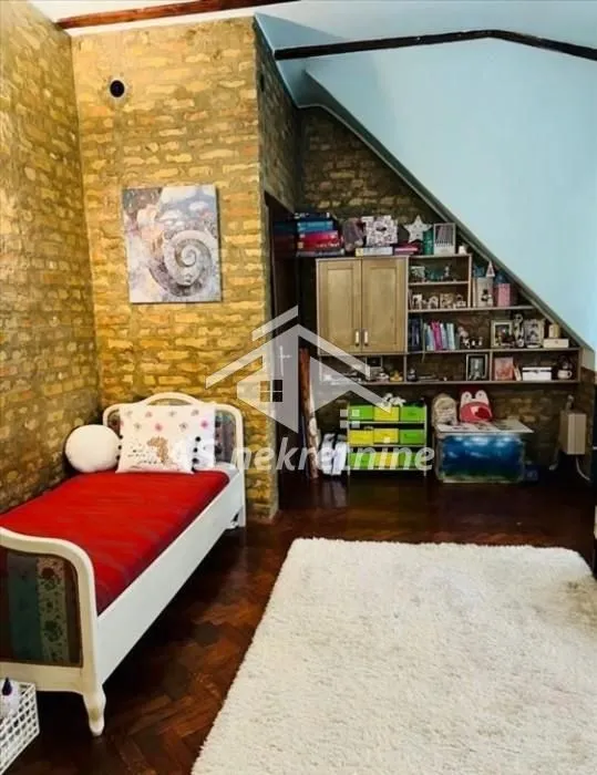 Izdavanje, kuća, 367m², Jajinci, Voždovac Sve Podlokacije