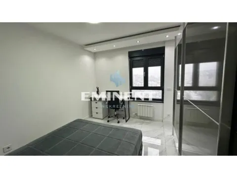 Rent, two bedroom apartment, 45m², Vračar Sve Podlokacije, Beograd - image 7
