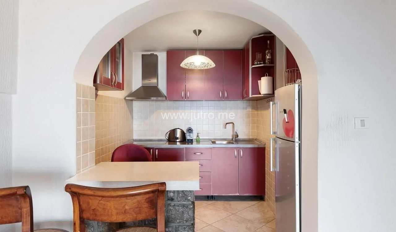 Prodaja, jednosoban stan, 62m², Donja Lastva, Tivat