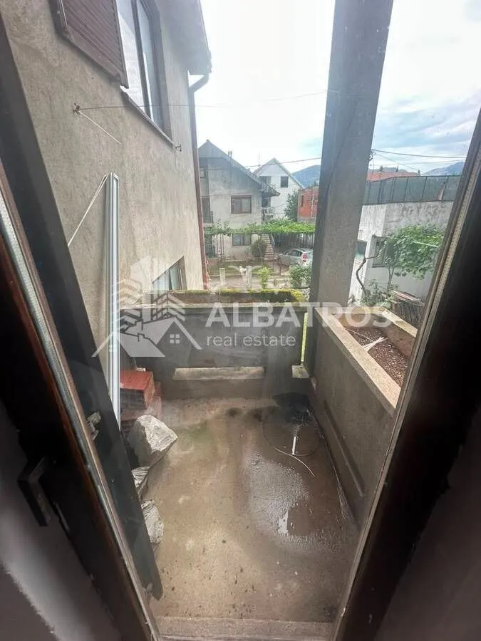 Prodaja, kuća, 400m², Zagorič, Podgorica