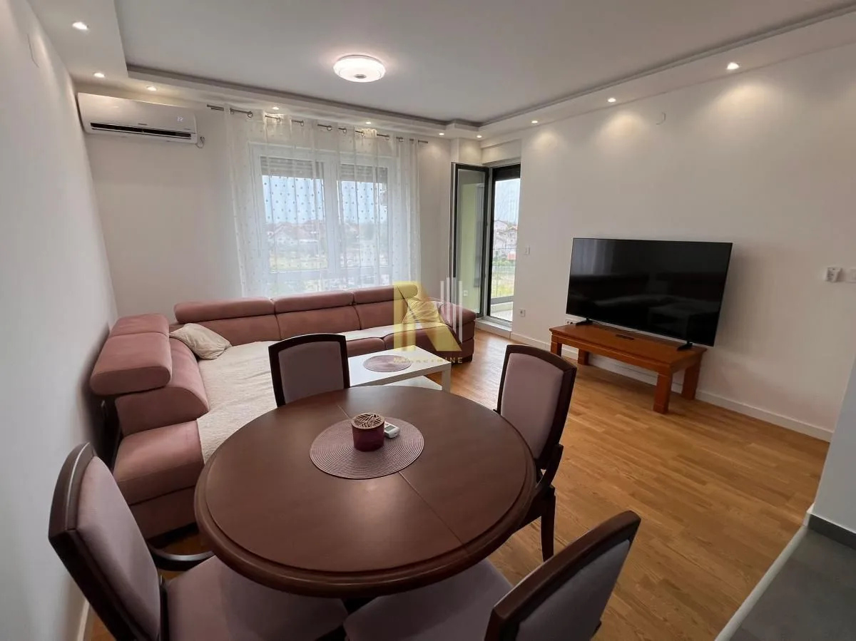 Izdavanje, dvosoban stan, 56m², Novo naselje, Novi Sad