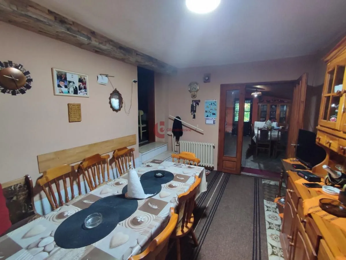 Prodaja, kuća, 250m², Novo Selo, Subotica
