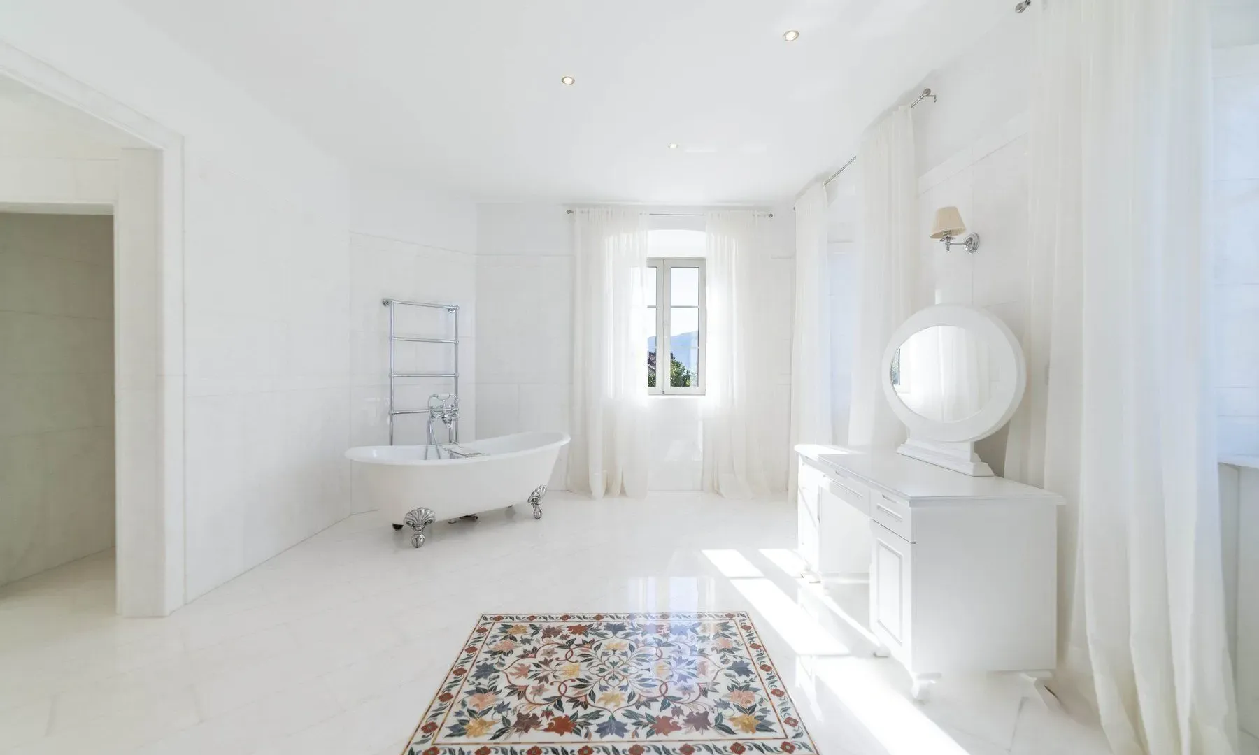 Sale, house, 1100m², Dobrota, Kotor