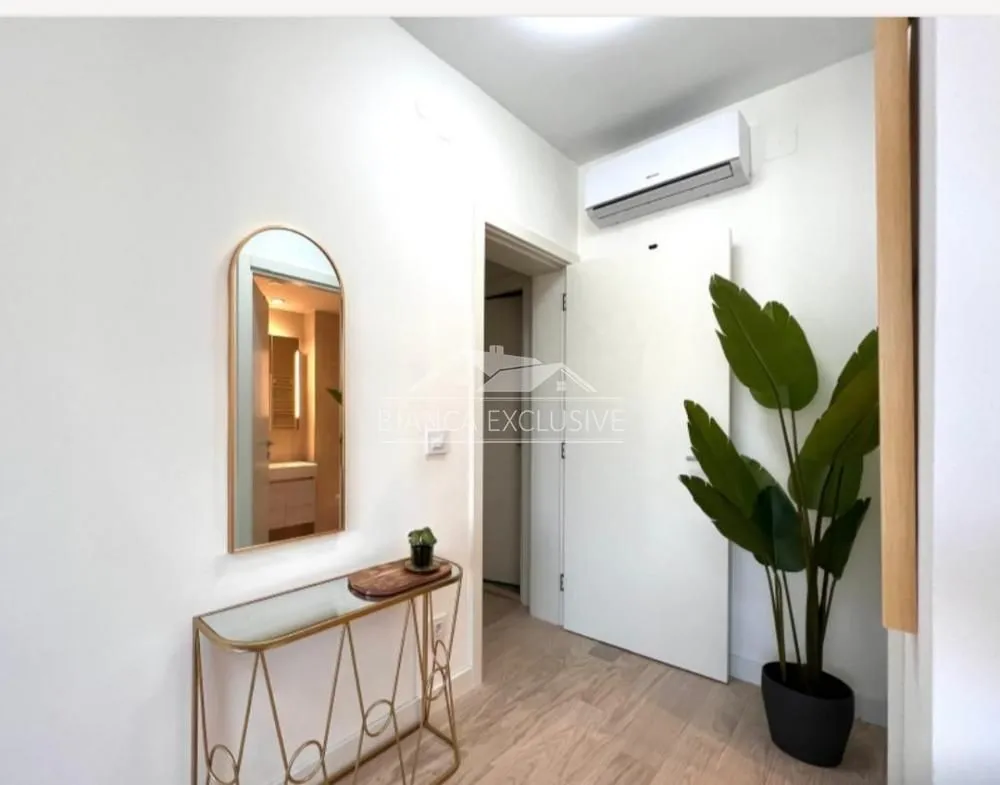 Prodaja, četvorosoban stan, 109m², Savski Venac, Beograd