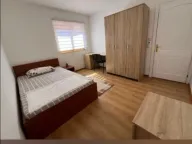 Izdavanje, kuća, 200m², Tološi, Podgorica - image 11