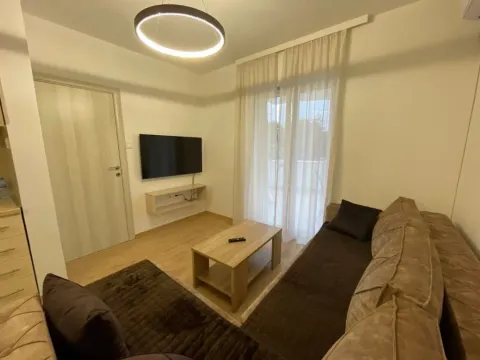 Rent, two bedroom apartment, 60m², Budva, Crna Gora - image 6