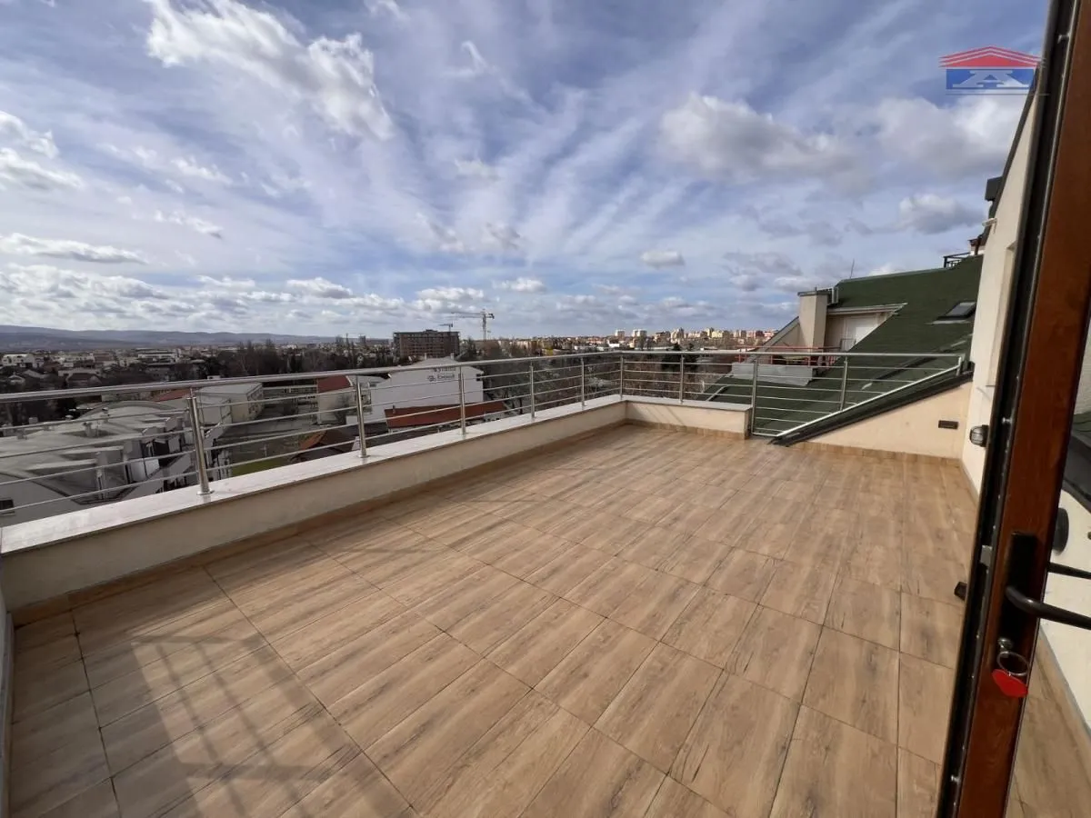 Prodaja, četvorosoban stan, 117m², Bulevar Evrope, Novi Sad Sve Podlokacije