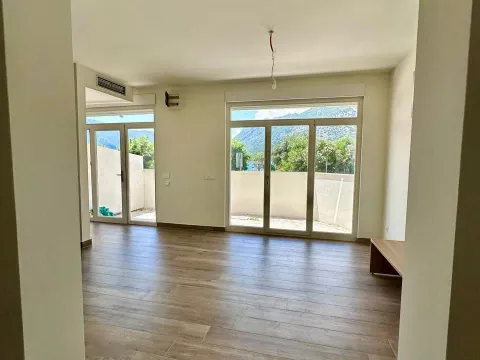 Prodaja, stan, 50m², Herceg Novi, Crna Gora - image 4