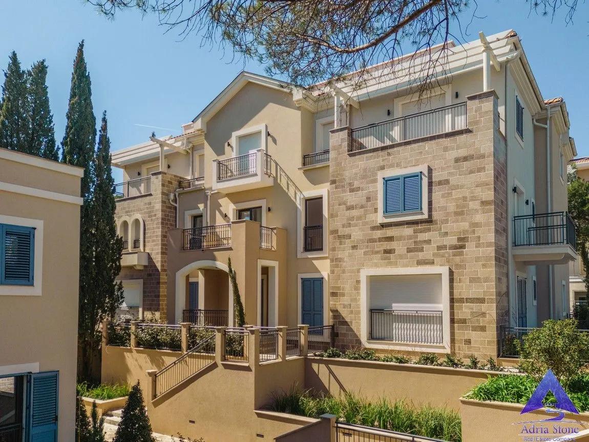 Prodaja, jednosoban stan, 64m², Luštica, Tivat