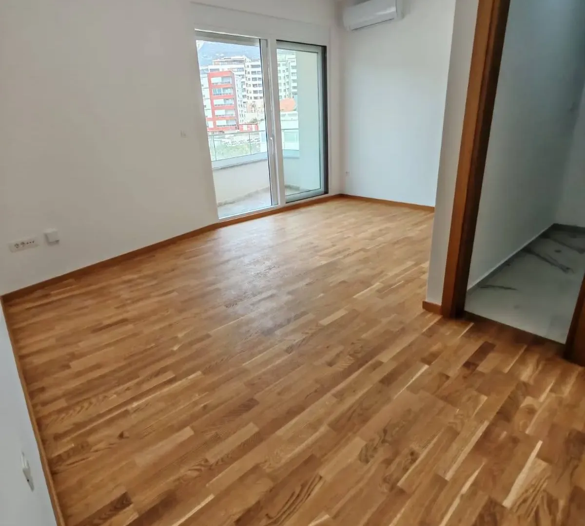 Sale, two bedroom apartment, 56m², Bečići, Budva