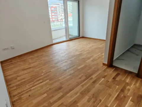 Sale, two bedroom apartment, 56m², Bečići, Budva - image 1