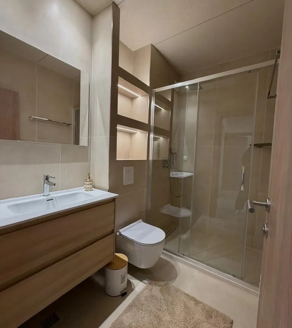 Izdavanje, jednosoban stan, 45m², Centar, Tivat