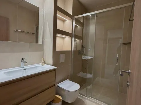 Izdavanje, jednosoban stan, 45m², Centar, Tivat - image 12