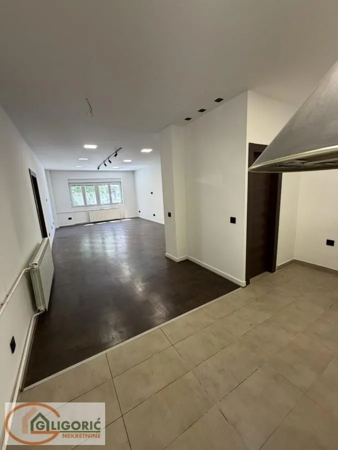 Sale, three bedroom apartment, 103m², Cvetni Trg, Vračar Sve Podlokacije