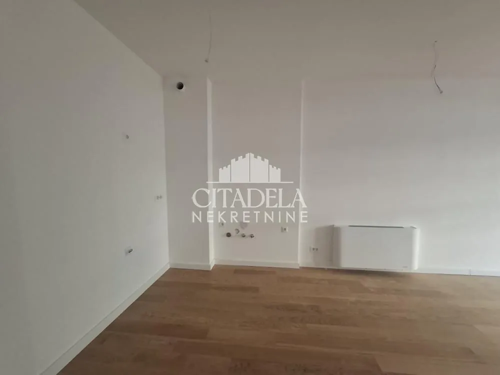 Izdavanje, dvosoban stan, 56m², Čukarica, Beograd