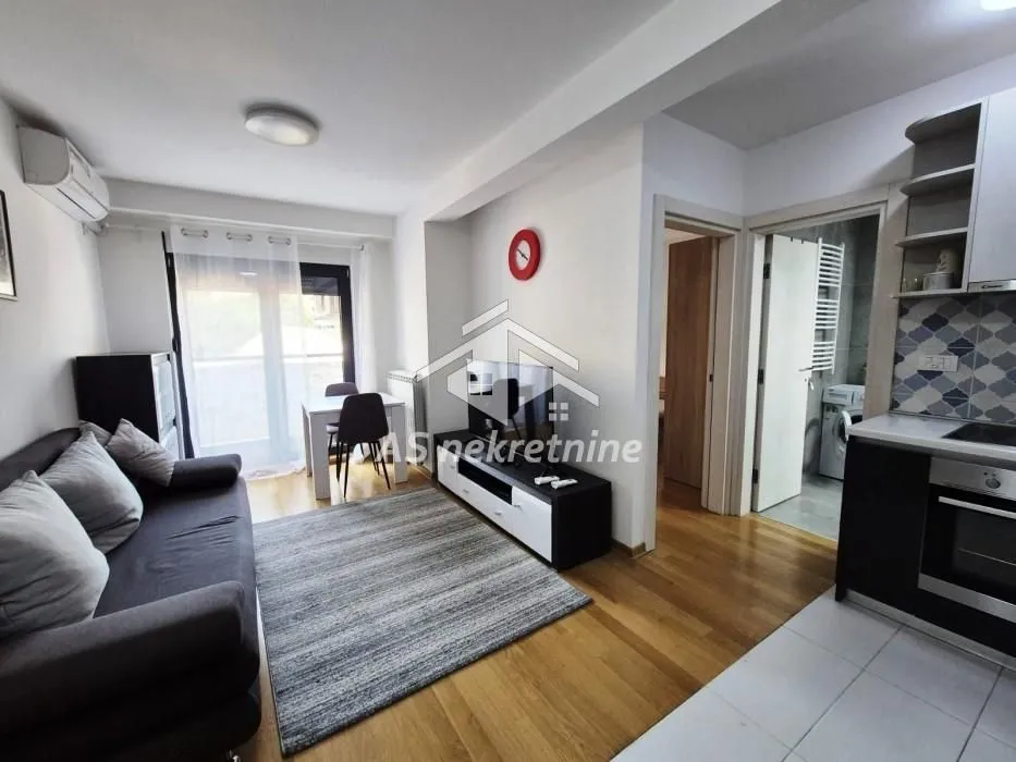Rent, two bedroom apartment, 36m², Zeleni Venac, Beograd