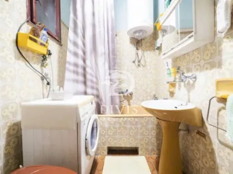 Sale, three bedroom apartment, 73m², Kalenić Pijaca, Vračar Sve Podlokacije - image 6