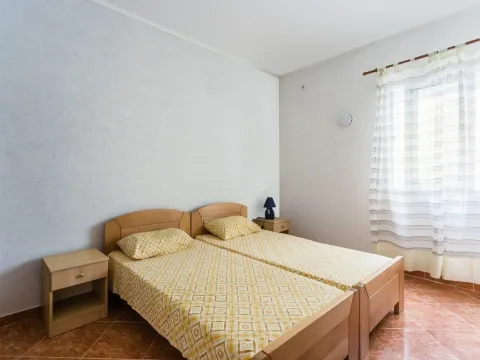 Prodaja, kuća, 200m², Kruče, Ulcinj - image 6