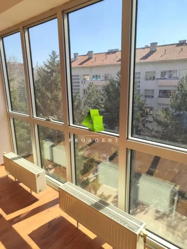 Rent, office space, 65m², Medijana, Niš