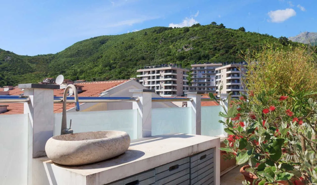 Prodaja, trosoban stan, 85m², Centar, Budva