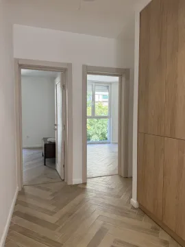 Izdavanje, dvosoban stan, 62m², Dobrota, Kotor - image 9