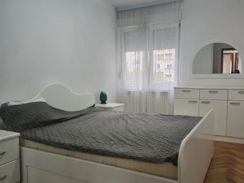 Izdavanje, dvosoban stan, 62m², City Kej, Podgorica - image 13