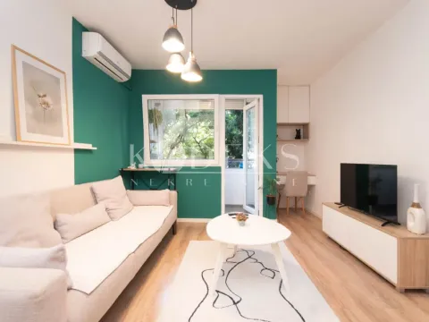 Izdavanje, jednosoban stan, 38m2, Blok 5, Podgorica