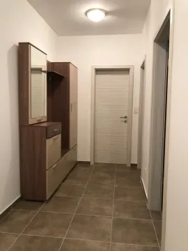 Izdavanje, dvosoban stan, 71m², Ljubović, Podgorica - image 9