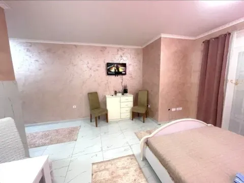 Prodaja, stan, 29m², Stari Aerodrom, Podgorica - image 4