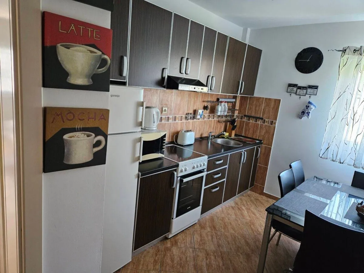 Prodaja, dvosoban stan, 60m², Sutomore, Bar