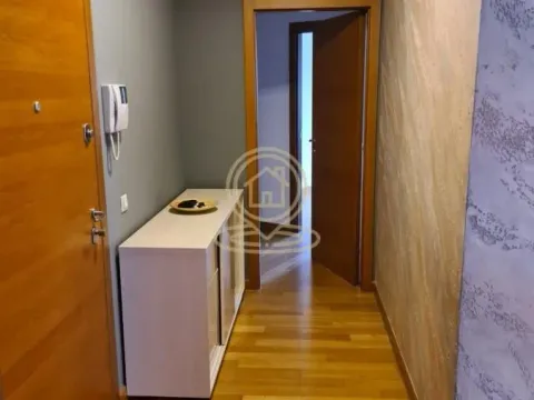 Izdavanje, trosoban stan, 83m², Vračar Hram, Vračar Sve Podlokacije - image 9