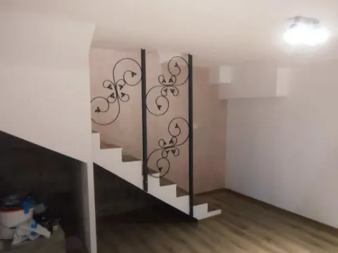 Prodaja, jednosoban stan, 44m², Malo Brdo, Podgorica - image 5