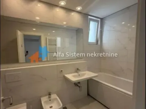 Rent, four bedroom apartment, 130m², Savski Venac, Beograd - image 15
