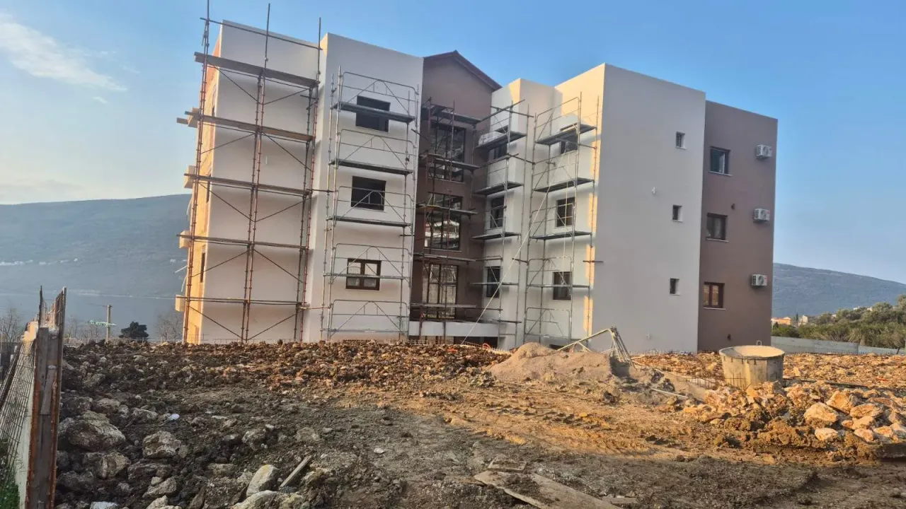 Prodaja, jednosoban stan, 46m², Đenovići, Herceg Novi