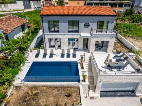 Sale, house, 250m², Mrčevac, Tivat