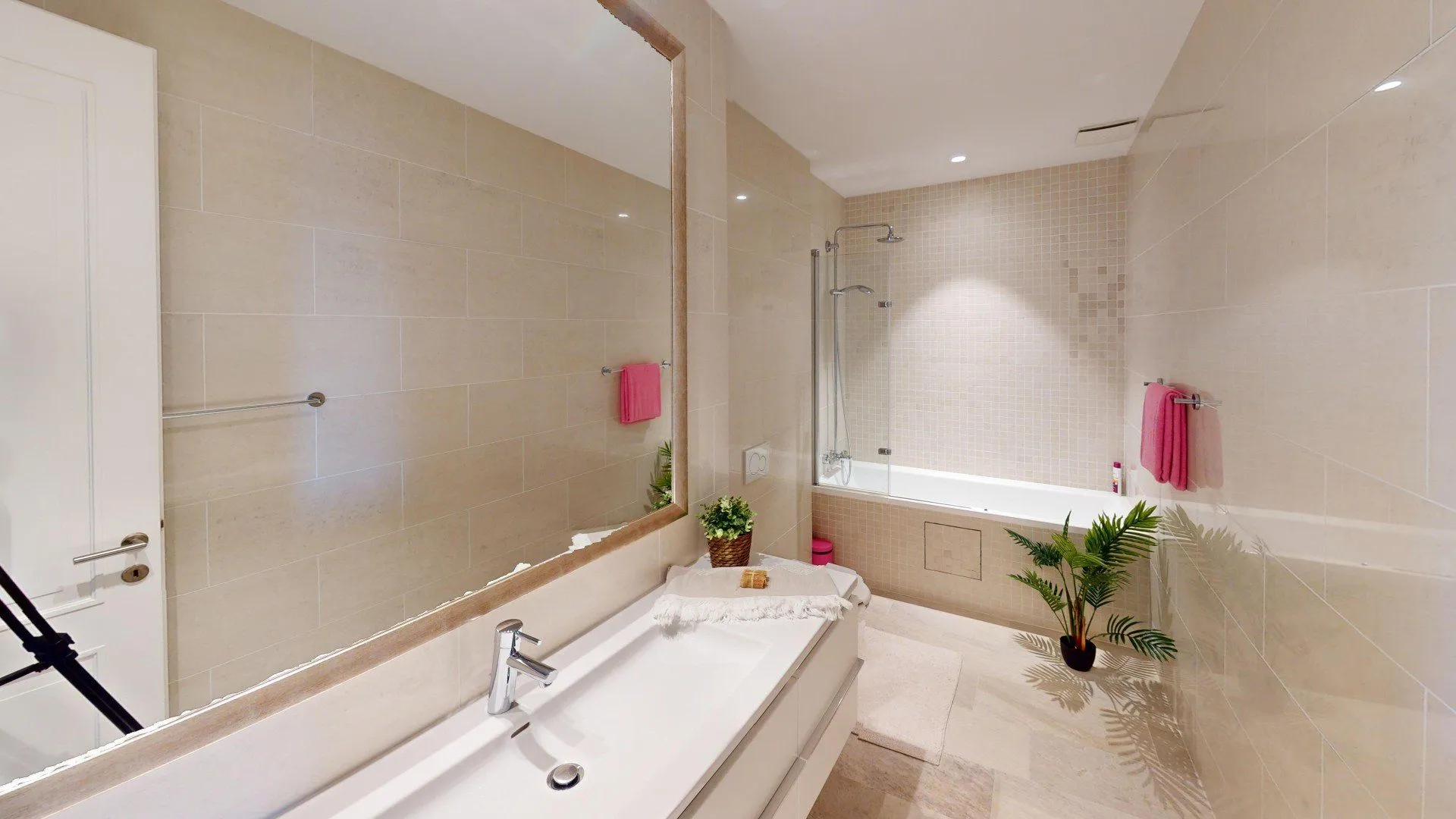 Prodaja, dvosoban stan, 109m², Luštica Bay, Tivat