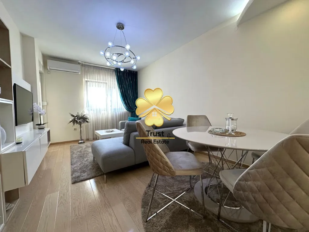 Rent, two bedroom apartment, 70m², City Kvart, Podgorica
