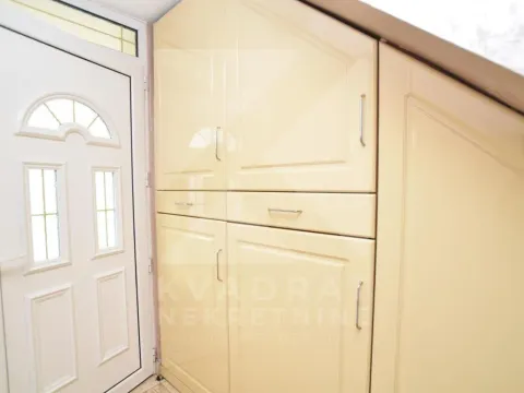 Rent, house, 370m², Zagorič, Podgorica - image 20