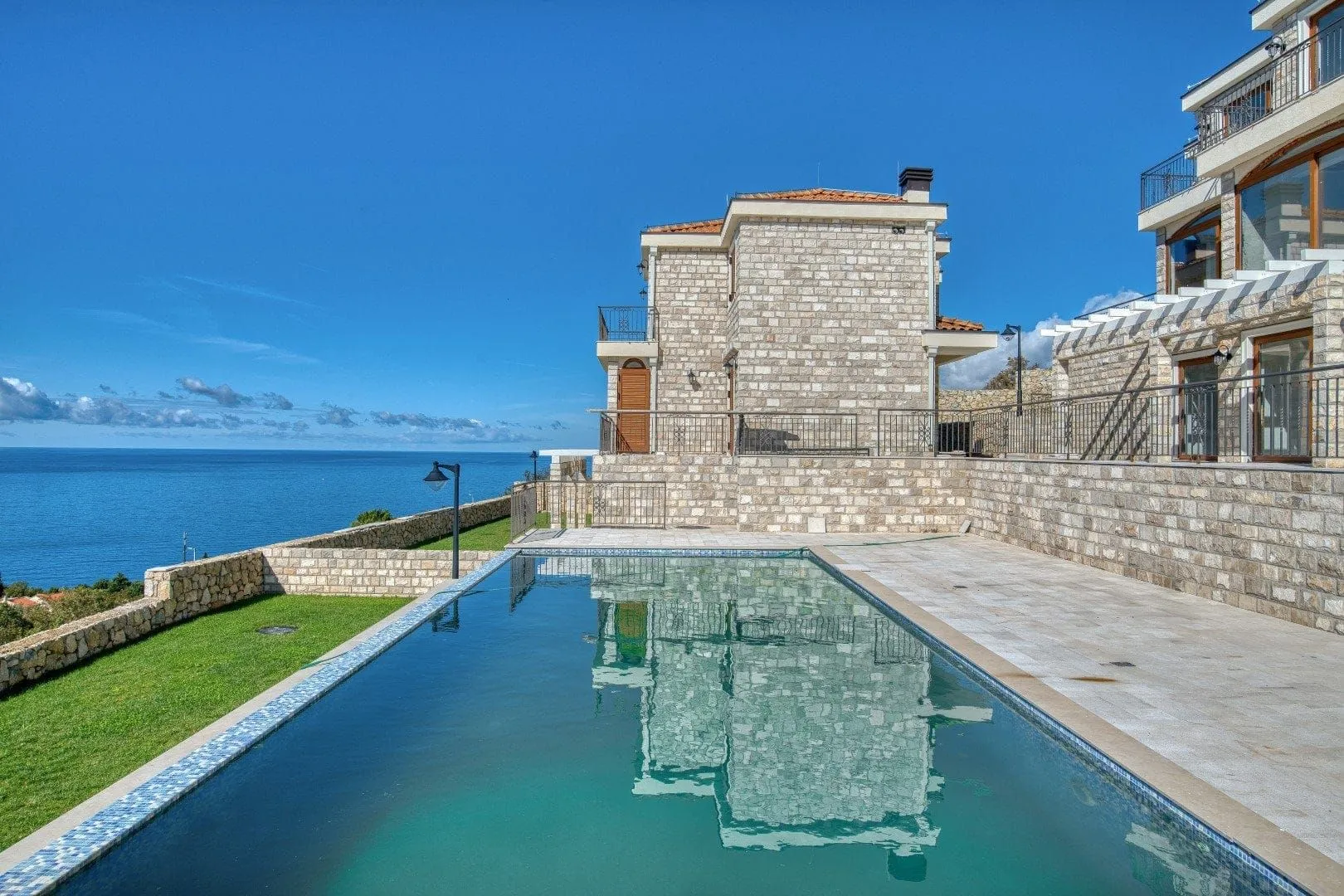 Sale, house, 130m², Reževići, Budva