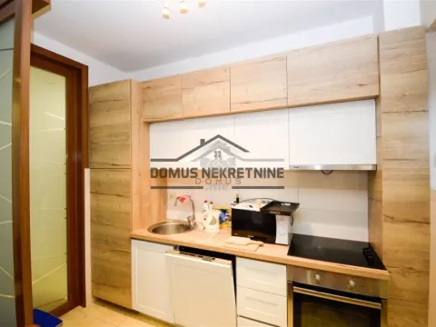 Izdavanje, dvosoban stan, 68m², Centar, Podgorica - image 27