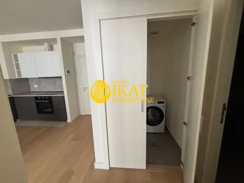 Rent, two bedroom apartment, 56m², Savski Venac, Beograd - image 8
