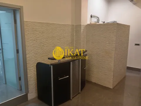 Rent, office space, 144m², Južni Bulevar, Vračar Sve Podlokacije