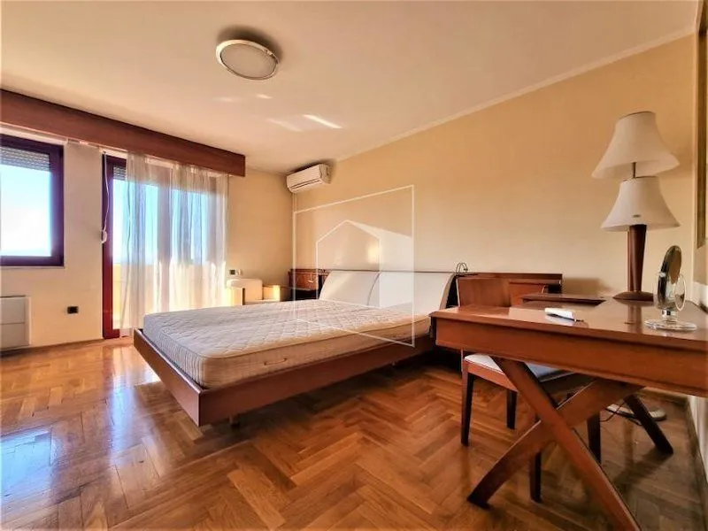 Prodaja, stan, 280m², Preko Morače, Podgorica