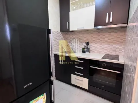 Izdavanje, četvorosoban stan, 102m², Bulevar Evrope, Novi Sad Sve Podlokacije - image 12